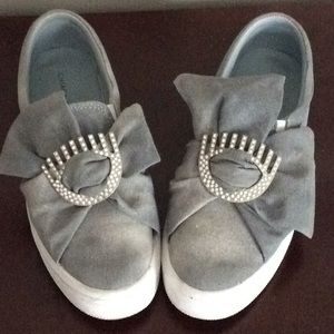 Stylish Italian Vans, denim fabric, rubber sole.